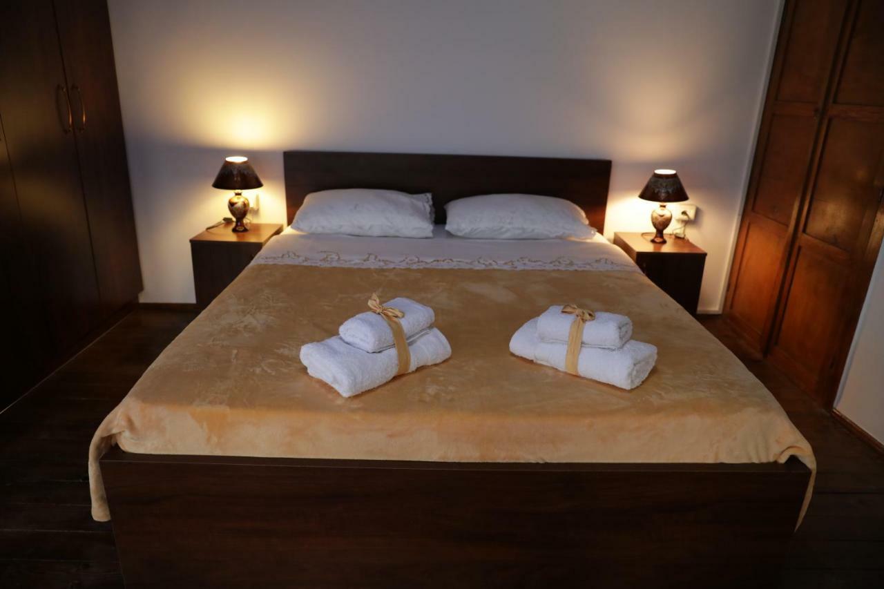 Guest House Mikel ベラト エクステリア 写真