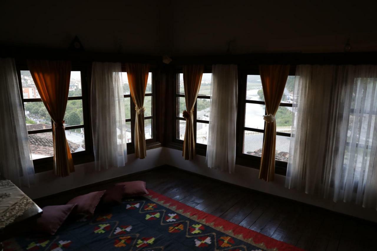 Guest House Mikel ベラト エクステリア 写真