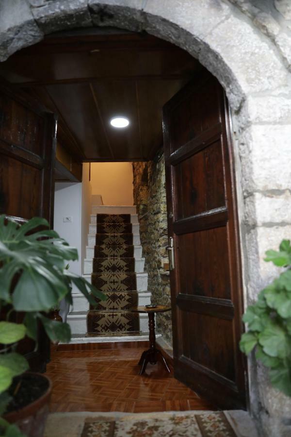 Guest House Mikel ベラト エクステリア 写真